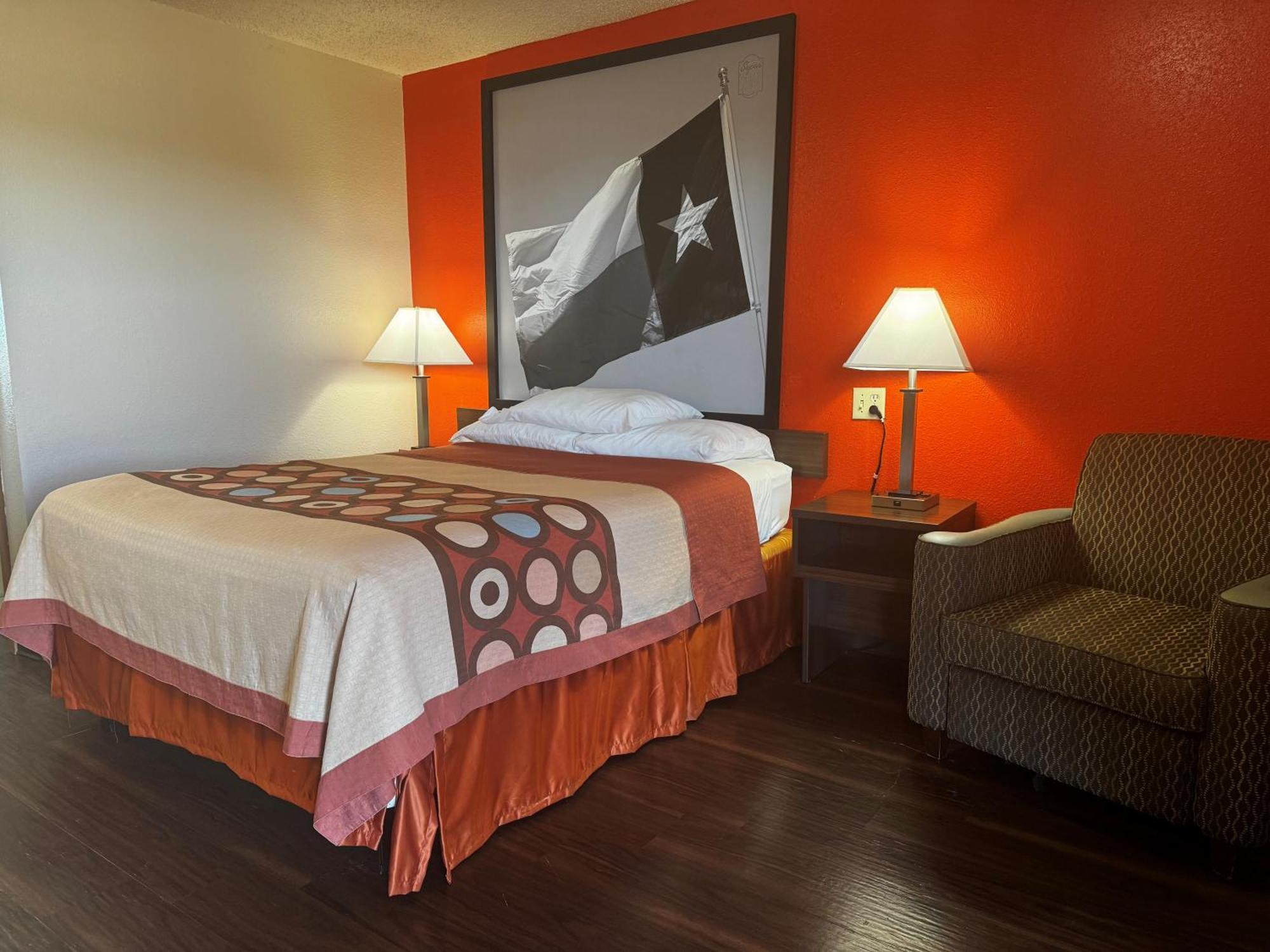 Super 8 By Wyndham Giddings Hotell Exteriör bild